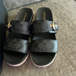 Coach Gwen Sig Sandal  size 8.5